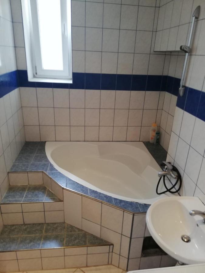 Beautiful, Spacious And Cheap Apartman Bécs Kültér fotó